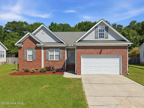 2752 Barefoot Lane Winterville NC 28590