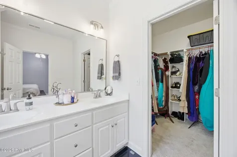 2752 Barefoot Lane Winterville NC 28590