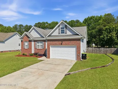 2752 Barefoot Lane Winterville NC 28590