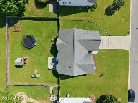 2752 Barefoot Lane Winterville NC 28590
