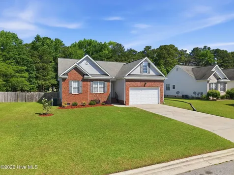 2752 Barefoot Lane Winterville NC 28590