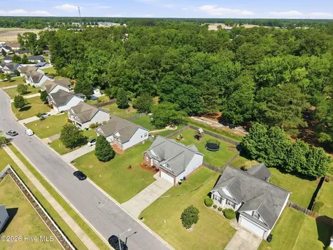2752 Barefoot Lane Winterville NC 28590