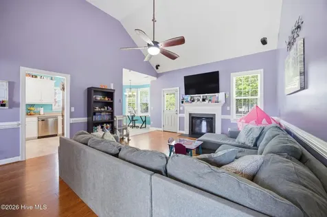 2752 Barefoot Lane Winterville NC 28590