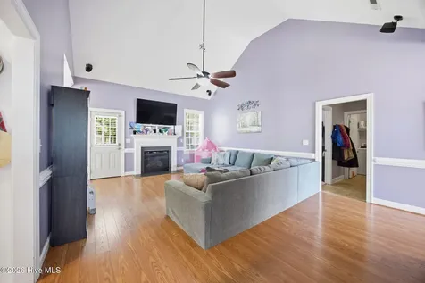 2752 Barefoot Lane Winterville NC 28590