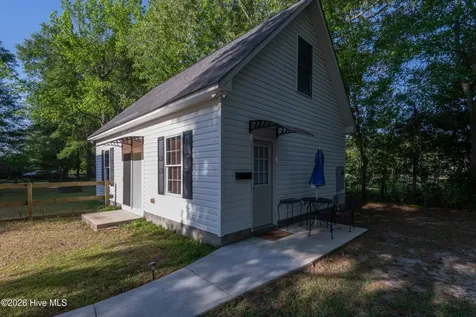 3655 Hillcrest Drive Farmville NC 27828