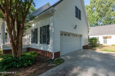 3655 Hillcrest Drive Farmville NC 27828