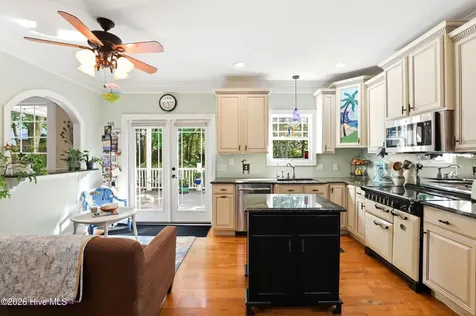 310 Bayshore Drive Wilmington NC 28411
