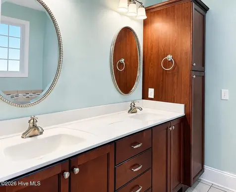 39 Excalibur Point Hampstead NC 28443