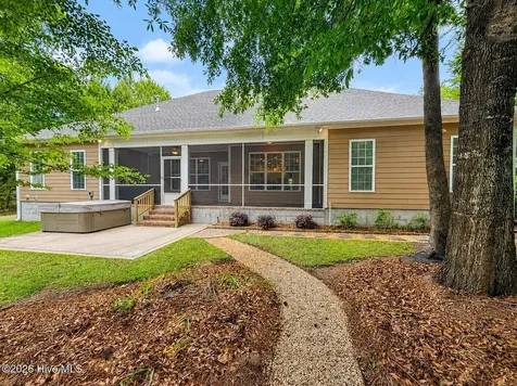 39 Excalibur Point Hampstead NC 28443