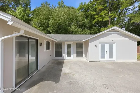 123 Wildwood Drive New Bern NC 28562