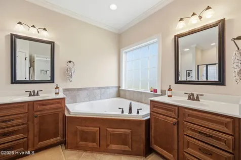 1921 Leighton Drive Greenville NC 27834