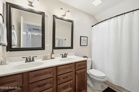1921 Leighton Drive Greenville NC 27834