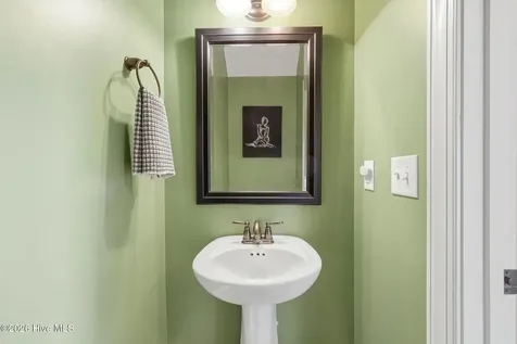 1921 Leighton Drive Greenville NC 27834