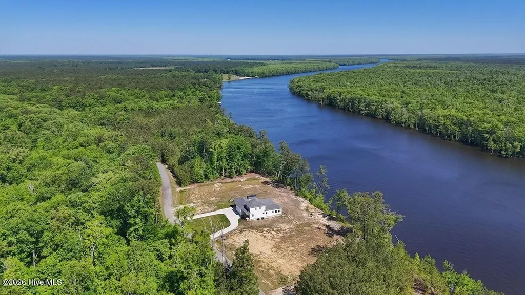 206 Riversedge Drive Winton NC 27986