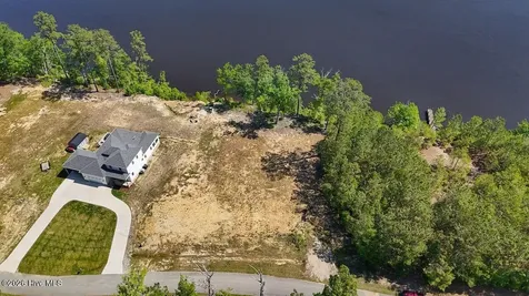 206 Riversedge Drive Winton NC 27986
