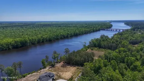 206 Riversedge Drive Winton NC 27986