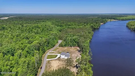 206 Riversedge Drive Winton NC 27986