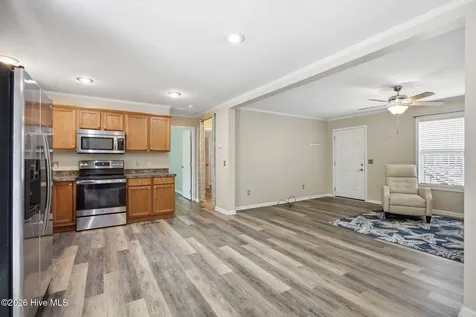100 Fox Run Drive Hampstead NC 28443