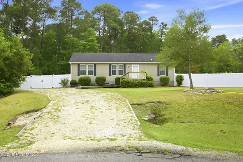 100 Fox Run Drive Hampstead NC 28443