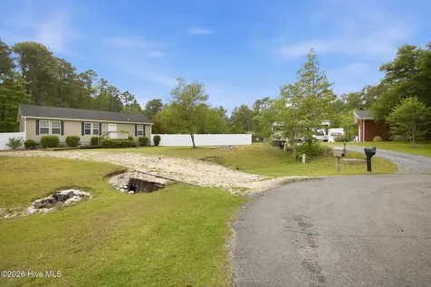 100 Fox Run Drive Hampstead NC 28443