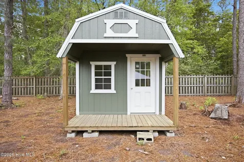 100 Fox Run Drive Hampstead NC 28443