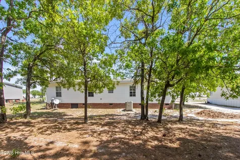 309 N Winchester Lane Hubert NC 28539