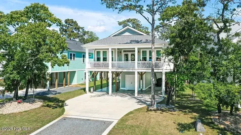 214 NE 37th Street Oak Island NC 28465