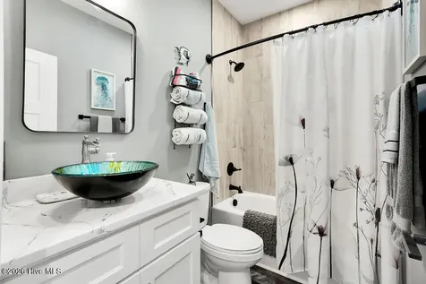 214 NE 37th Street Oak Island NC 28465