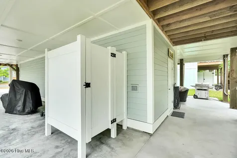 214 NE 37th Street Oak Island NC 28465