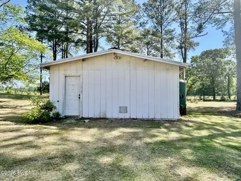 397 Johns Road Maxton NC 28364