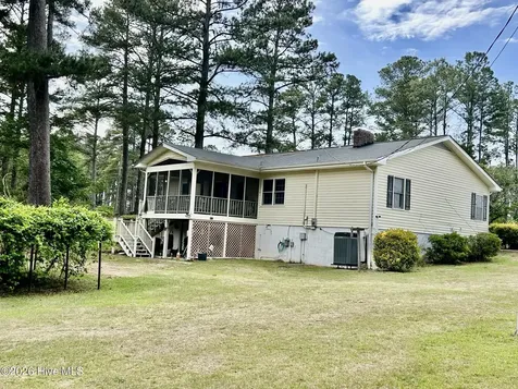397 Johns Road Maxton NC 28364