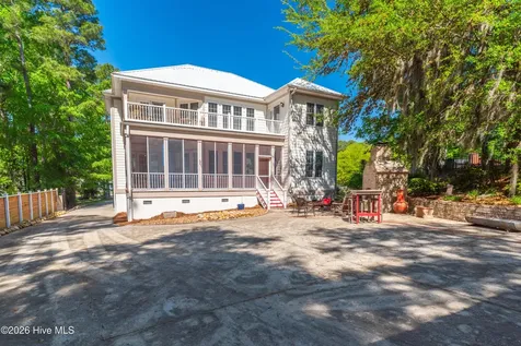 109 Weaver Drive Lake Waccamaw NC 28450