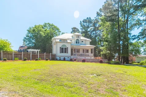 109 Weaver Drive Lake Waccamaw NC 28450