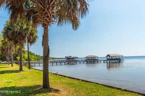 109 Weaver Drive Lake Waccamaw NC 28450