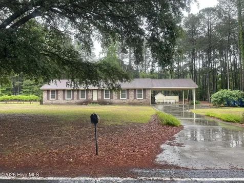 209 Sunset Park Road Bladenboro NC 28320