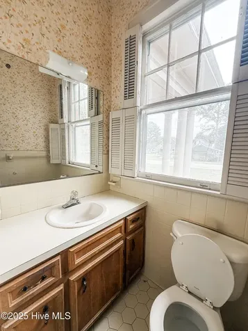 103 S Pender Street Fremont NC 27830