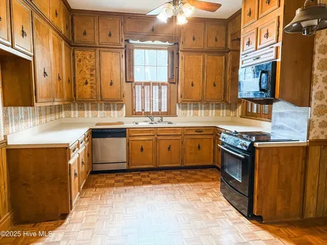 103 S Pender Street Fremont NC 27830