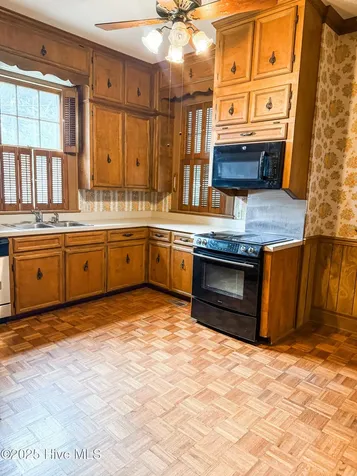 103 S Pender Street Fremont NC 27830