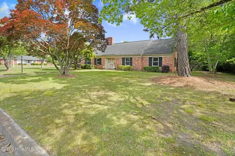 1000 Westminster Lane Kinston NC 28501