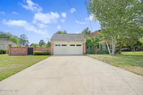1000 Westminster Lane Kinston NC 28501