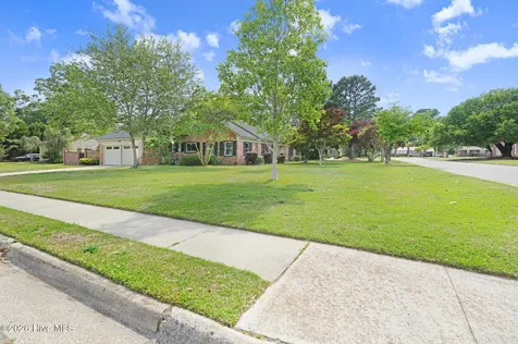 1000 Westminster Lane Kinston NC 28501