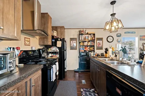 211 NE 76th Street Oak Island NC 28465
