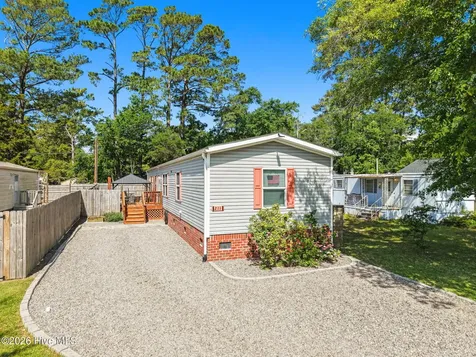 211 NE 76th Street Oak Island NC 28465