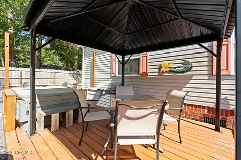 211 NE 76th Street Oak Island NC 28465