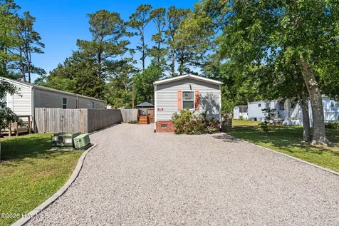 211 NE 76th Street Oak Island NC 28465