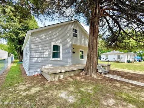 1513 Stroud Avenue Kinston NC 28501