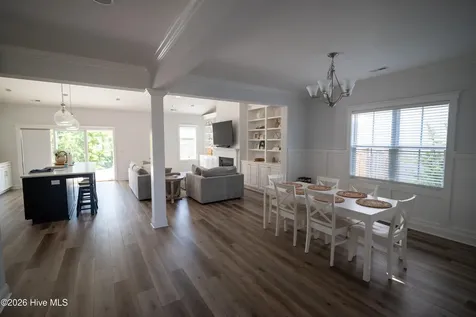 6033 Sand Ridge Avenue Wilmington NC 28409