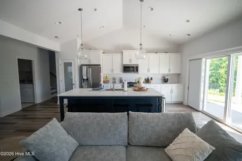6033 Sand Ridge Avenue Wilmington NC 28409