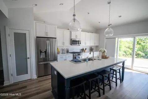 6033 Sand Ridge Avenue Wilmington NC 28409