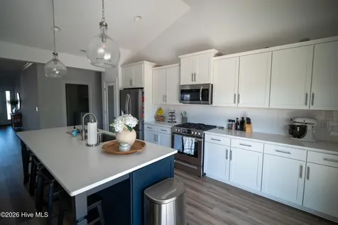 6033 Sand Ridge Avenue Wilmington NC 28409